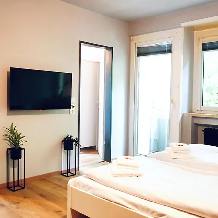 Naturnahes Apartment- 3 Betten-waschmaschine-parkplatz-balkon *